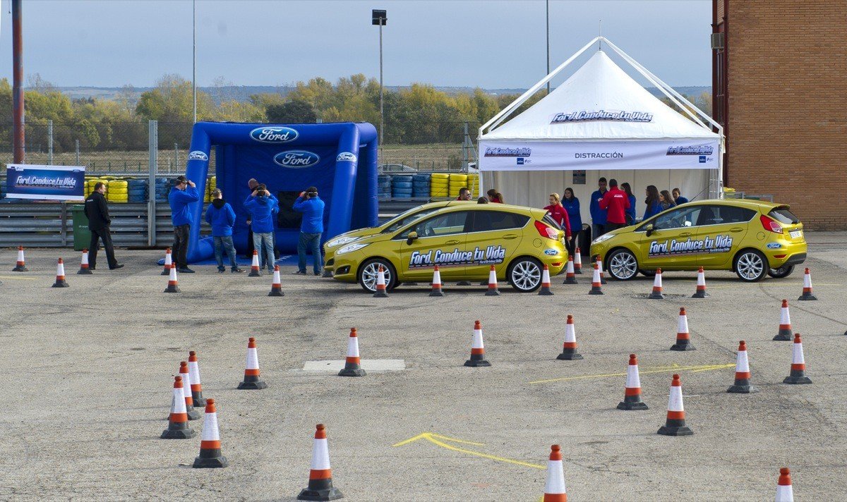 400 jóvenes son ahora conductores más seguros gracias a Ford