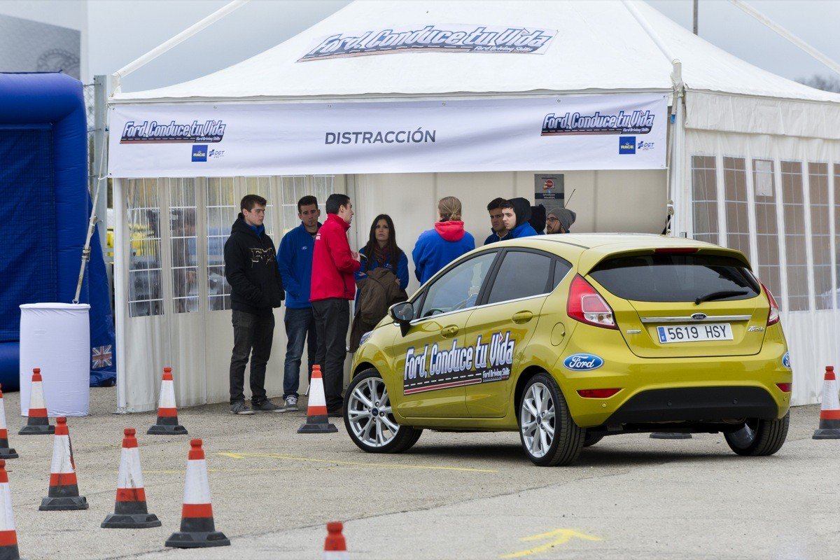 400 jóvenes son ahora conductores más seguros gracias a Ford