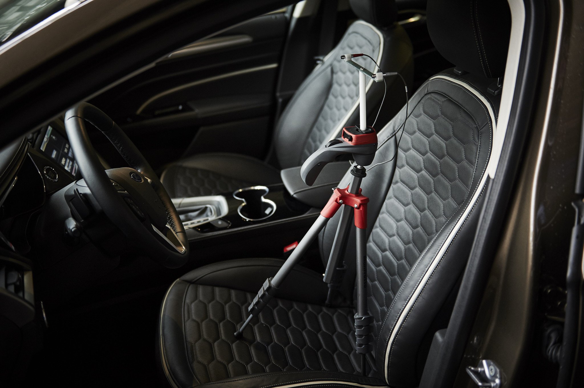 Vídeo: cómo se “afina” un Ford Mondeo Vignale Vídeo: cómo se “afina” un Ford Mondeo Vignale