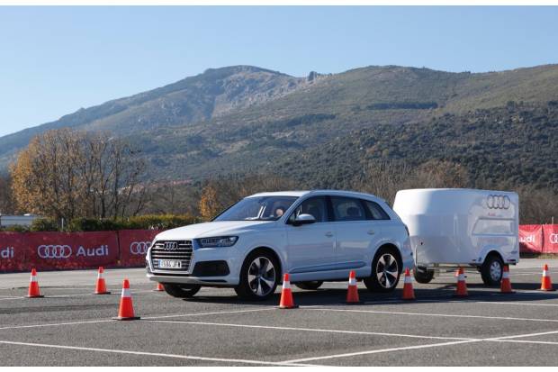 Probamos el asistente de remolque del nuevo Audi Q7