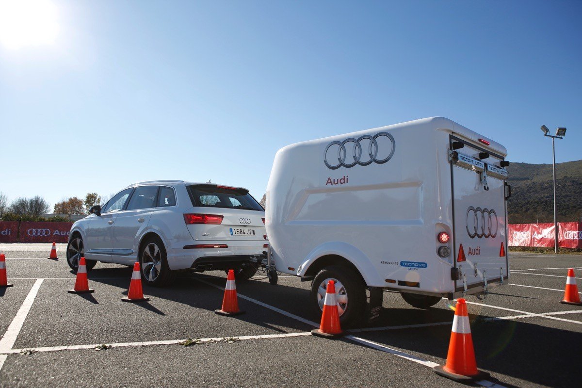 Probamos el asistente de remolque del nuevo Audi Q7