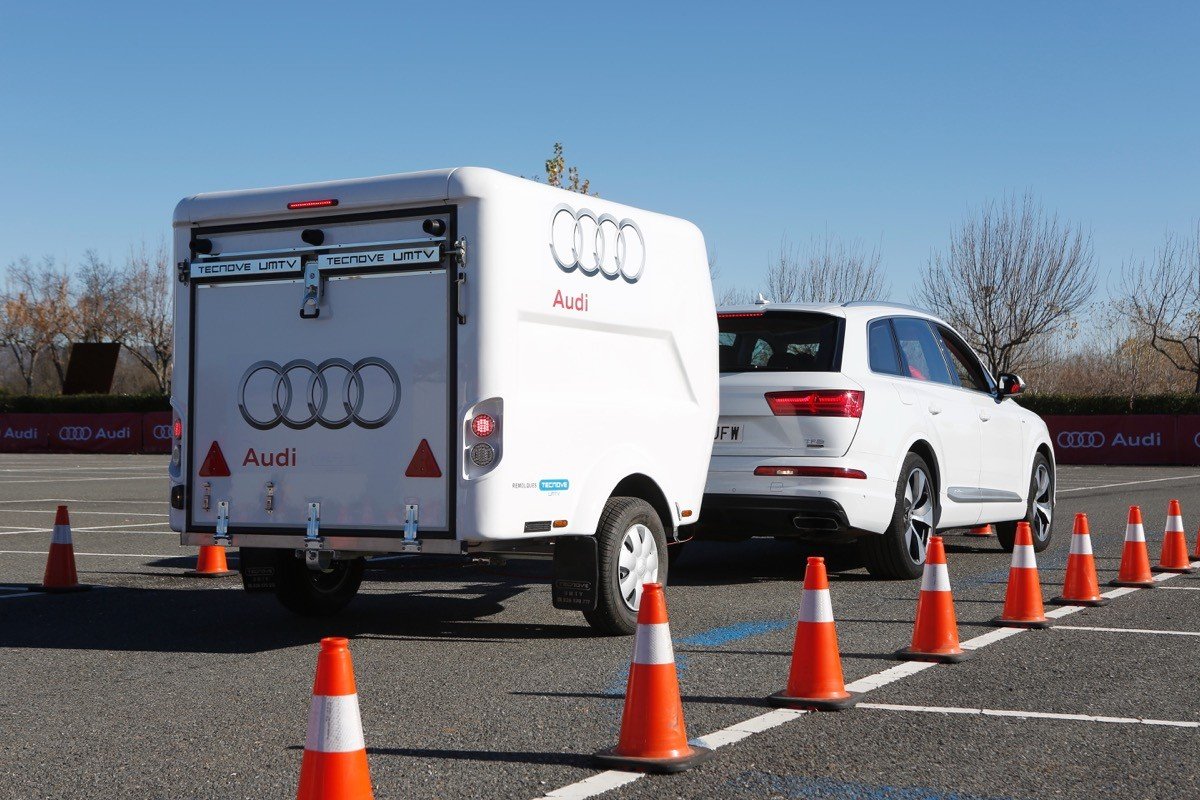 Probamos el asistente de remolque del nuevo Audi Q7