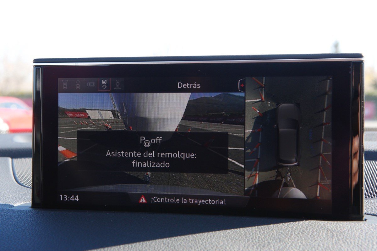 Probamos el asistente de remolque del nuevo Audi Q7