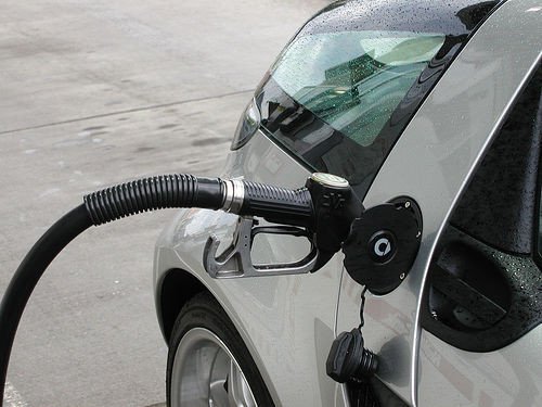 Coche repostando