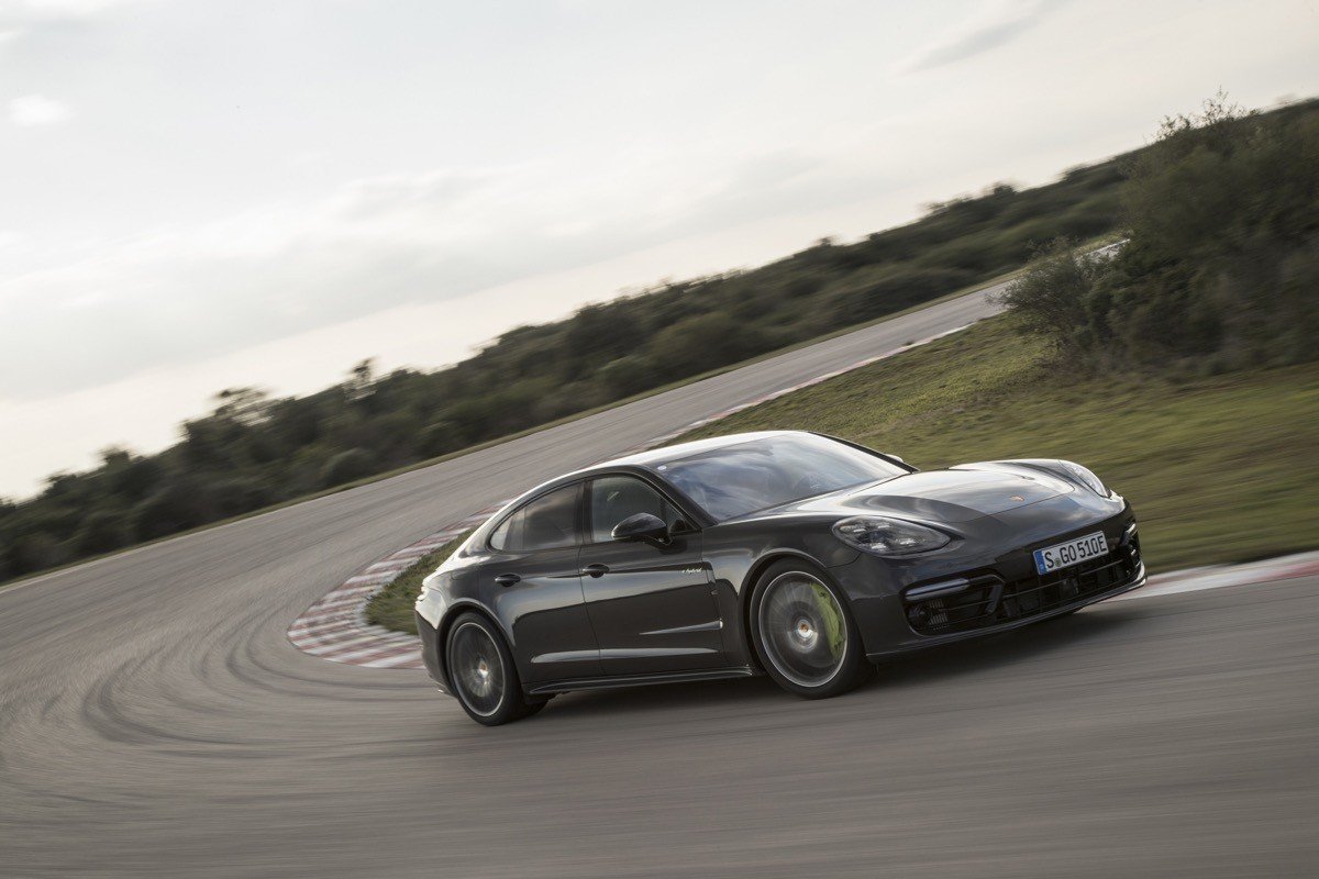 Porsche Panamera Turbo S E-Hybrid: ¡híbridos al poder! 