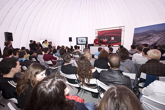 SEAT enseña a conducir de manera más segura a 200.000 jóvenes