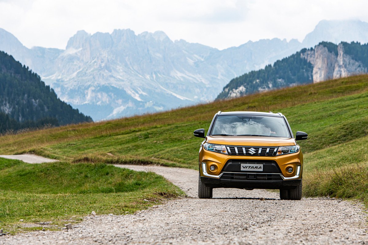 Descubre el Suzuki Vitara: SUV con etiqueta ECO y grandes condiciones fuera del asfalto
