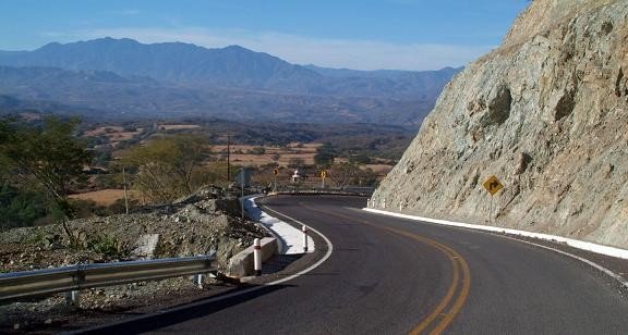 Carreteras peligrosas: Granada y Huesca se llevan la palma