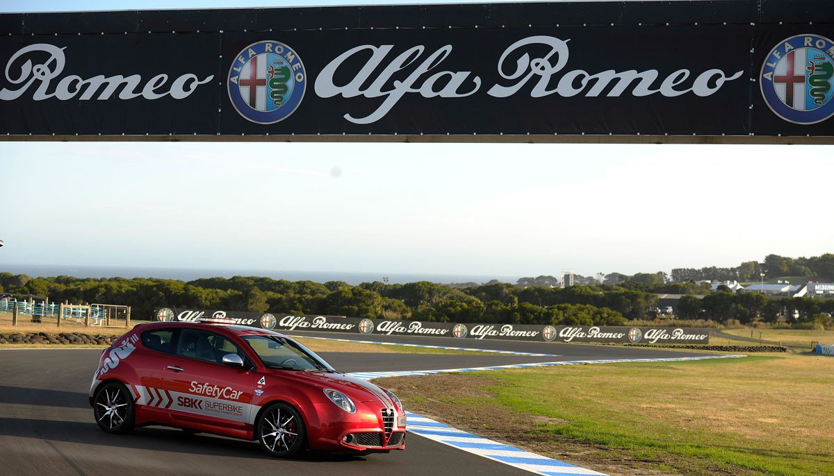 Alfa Romeo patrocinador y safety car del Mundial de Superbikes