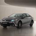 Nuevo Toyota Camry: retoques estéticos y el mismo motor híbrido