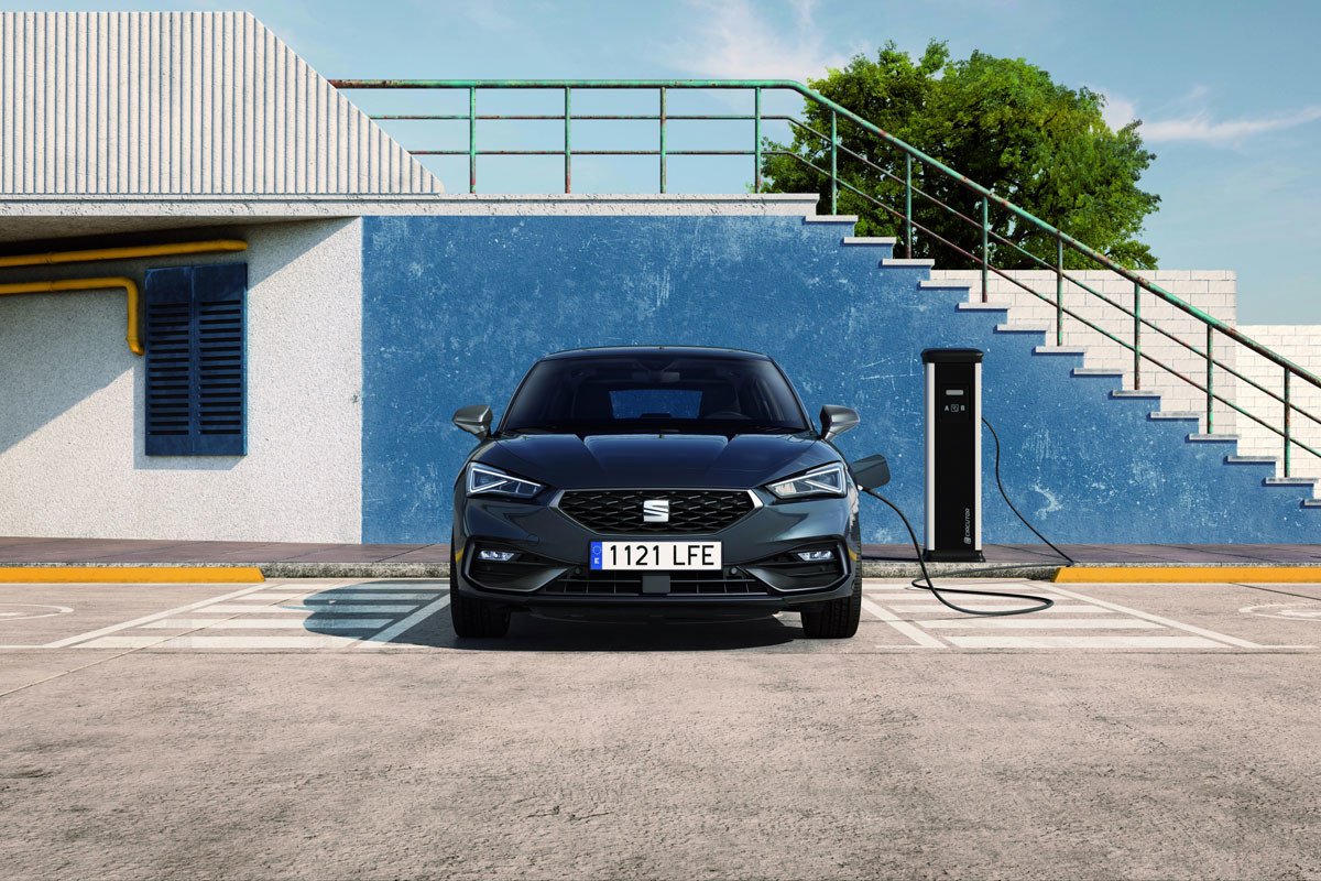 SEAT León e-HYBRID: el primer híbrido enchufable desde 34.000 euros