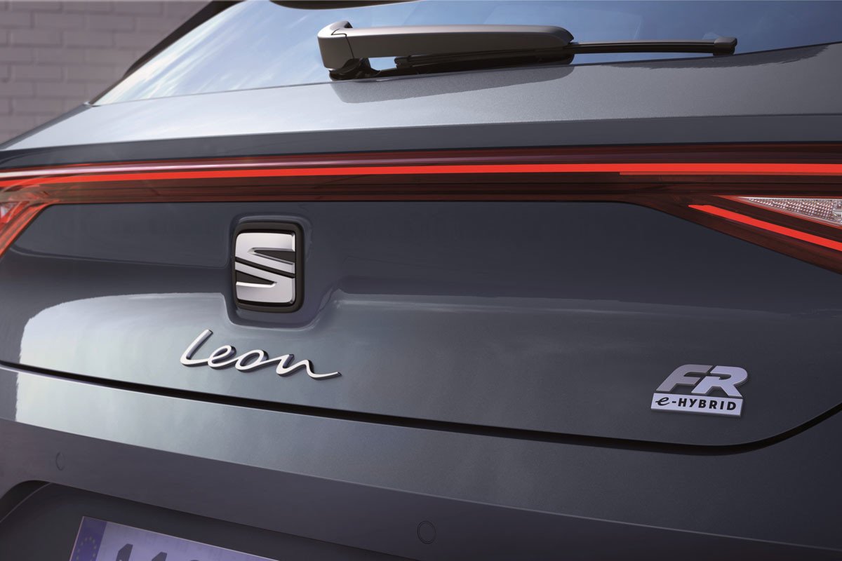 SEAT León e-HYBRID: el primer híbrido enchufable desde 34.000 euros