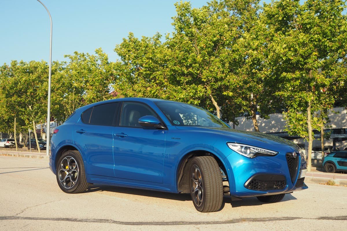 Comparativa y opinión del Alfa Romeo Stelvio Veloce: ¿es mejor el diésel o el gasolina?