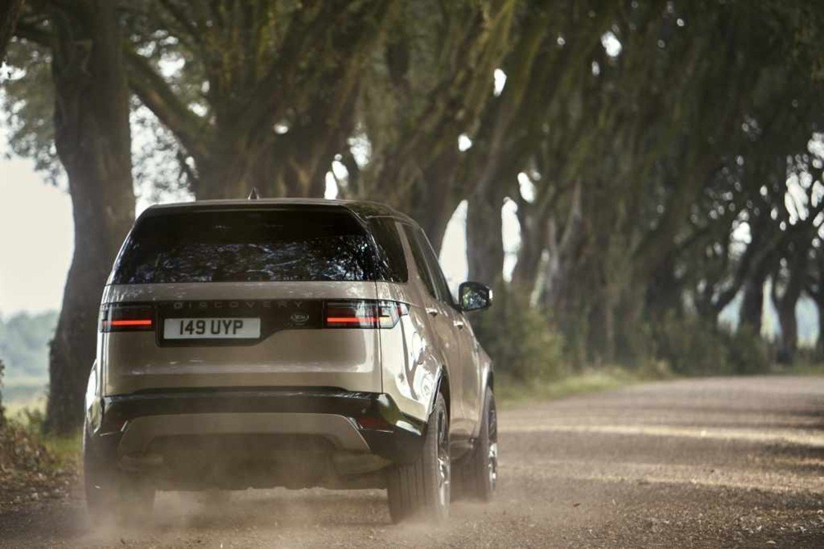 Land Rover Discovery 2021
