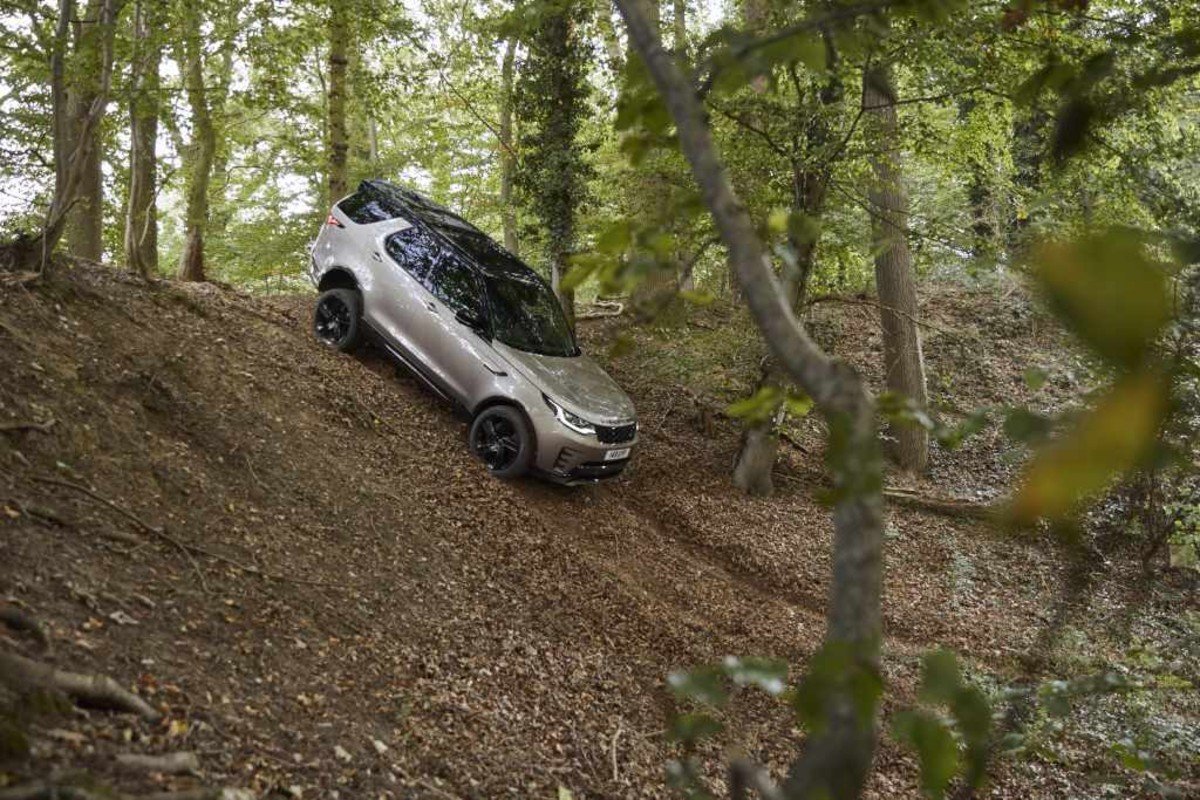 Land Rover Discovery 2021
