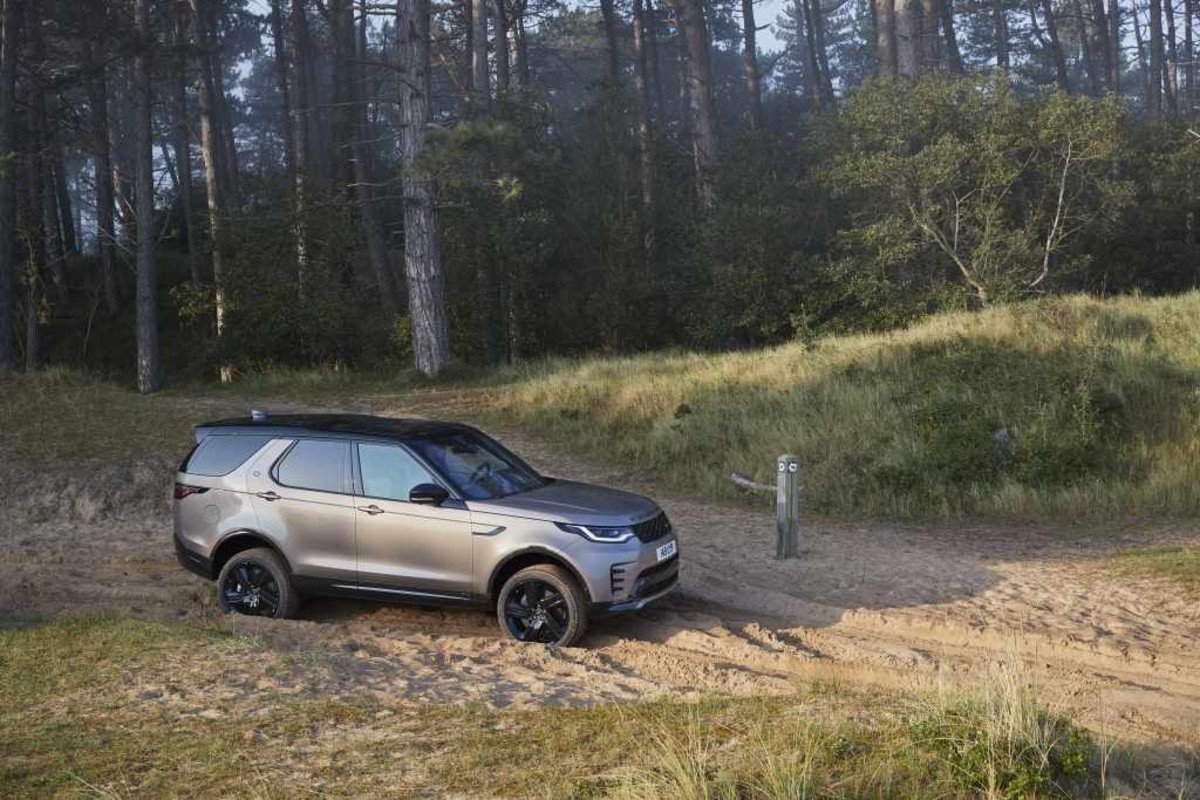Land Rover Discovery 2021
