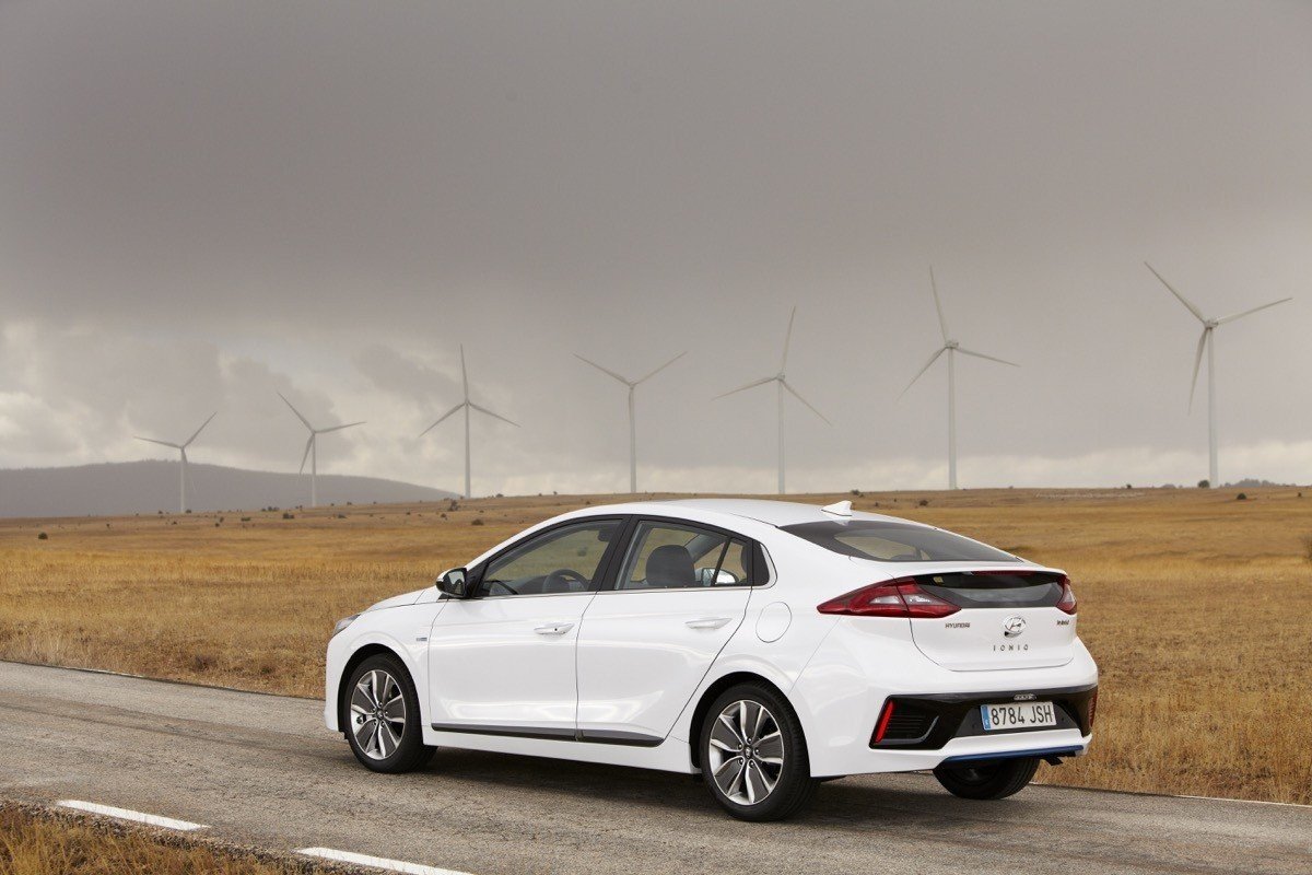 Prueba Hyundai IONIQ Hybrid: la mejor berlina híbrida de su clase