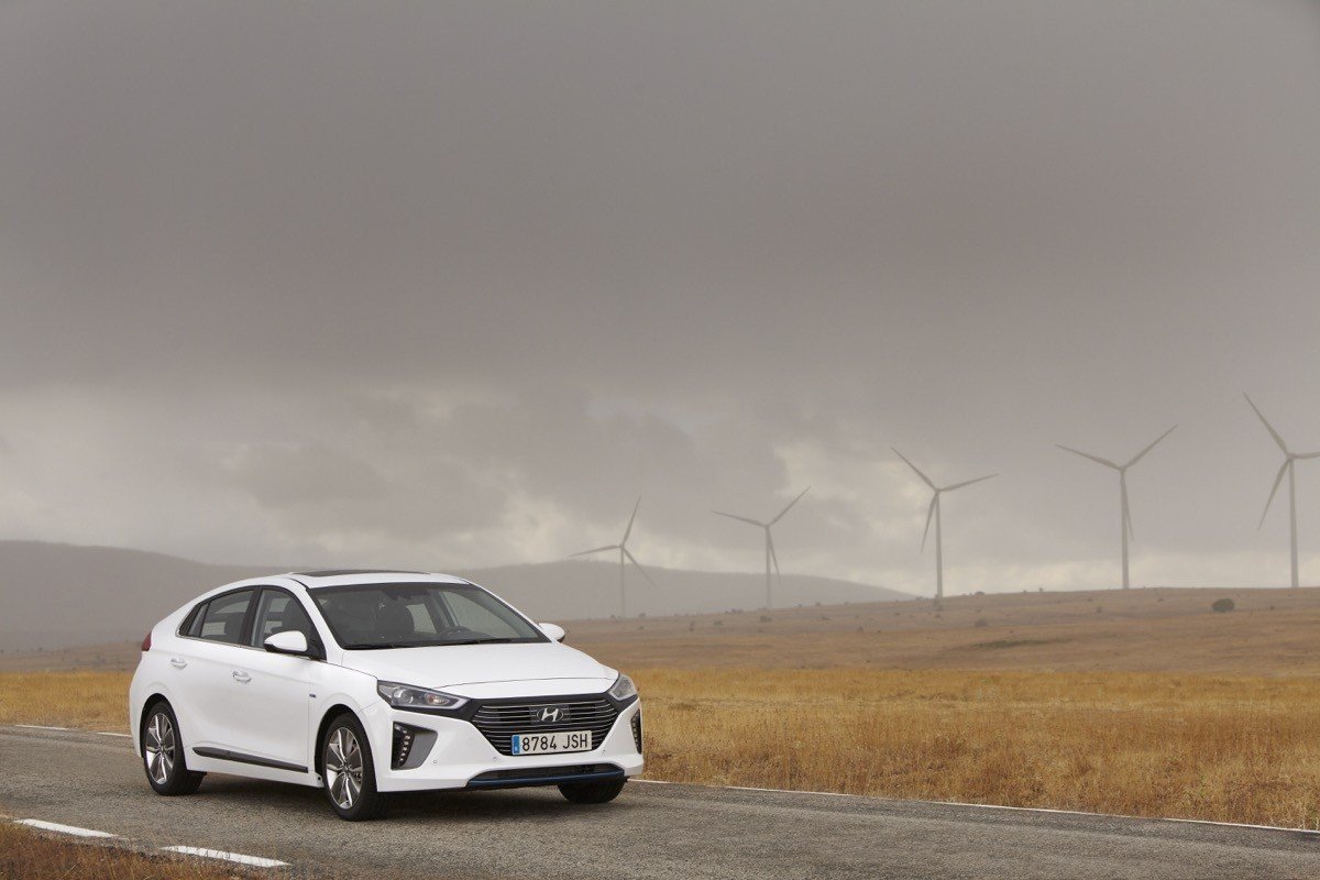 Prueba Hyundai IONIQ Hybrid: la mejor berlina híbrida de su clase