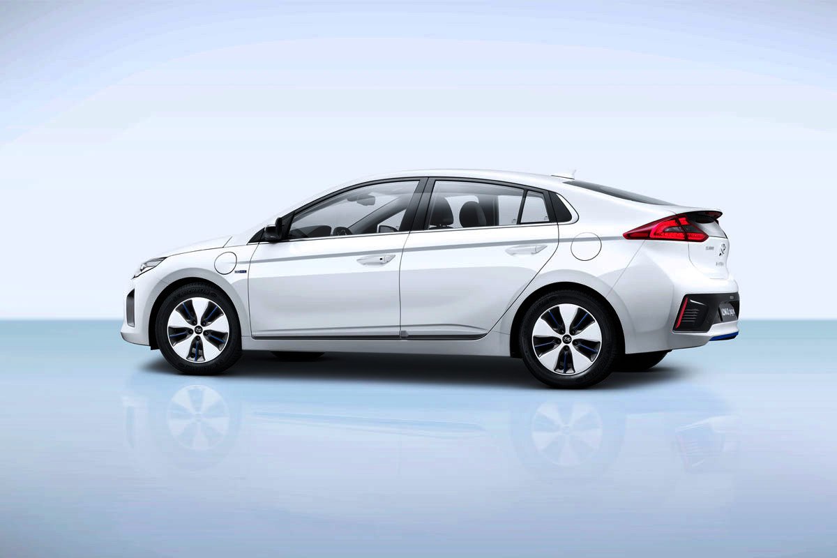 Se completa la trilogía: primera prueba del Hyundai Ioniq híbrido enchufable