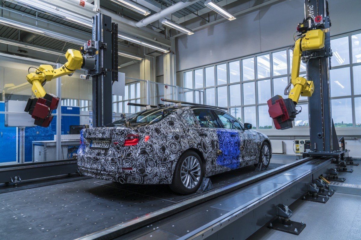 BMW deja ver las primeras imágenes del nuevo BMW Serie 5 2017