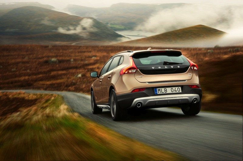 Volvo V40 Cross Country: el V40 se viste de SUV