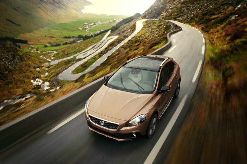 Volvo V40 Cross Country: el V40 se viste de SUV