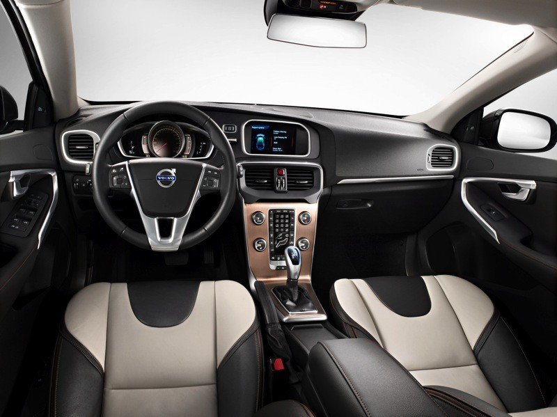 Volvo V40 Cross Country: el V40 se viste de SUV