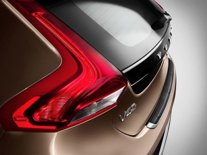 Volvo V40 Cross Country: el V40 se viste de SUV