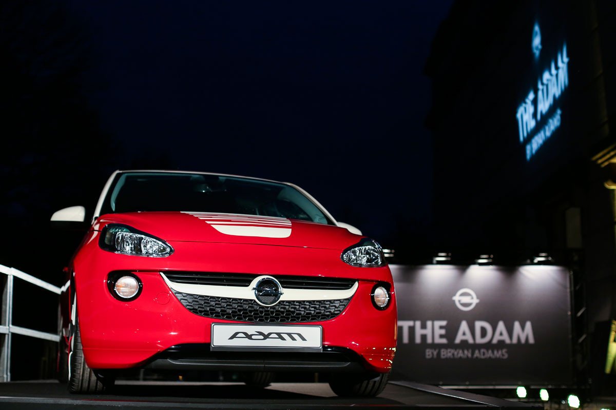 El Opel Adam de Bryan Adams se exhibe en Munich