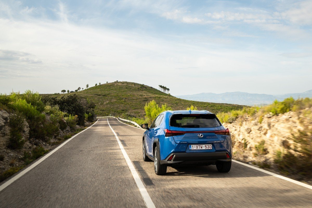 Prueba del Lexus UX 300e, su primer coche eléctrico: opinión, precio, motor,...