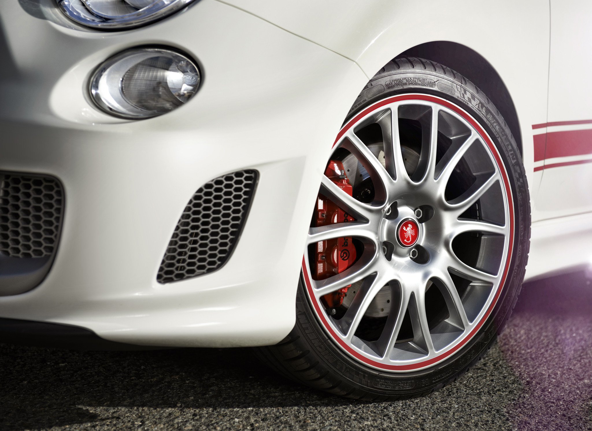 El Abarth 595 “50 Aniversario” debuta en el Salón de Frankfurt