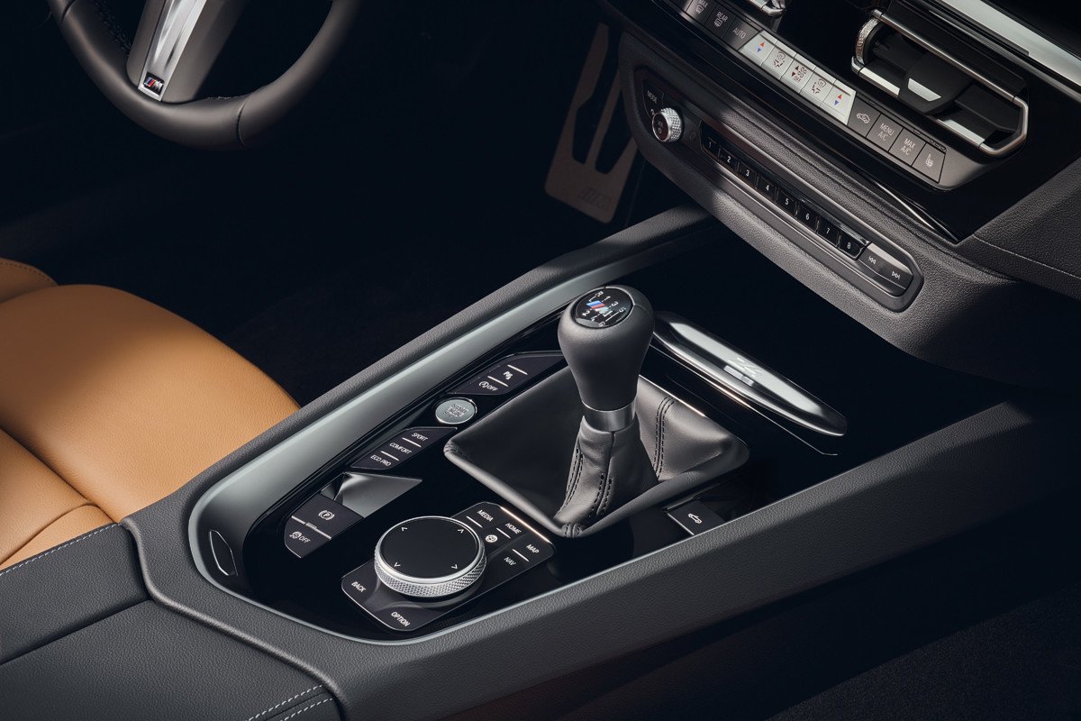 5 errores tontos que están desgastando tu coche sin que lo sepas