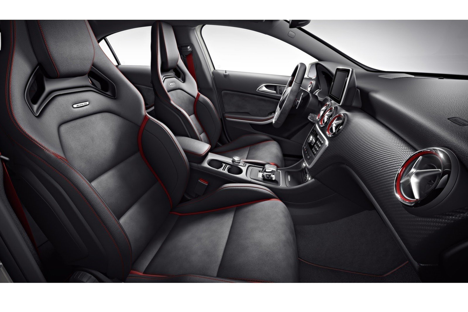 Mercedes A 45 AMG Edition 1: lobo con piel de lobo