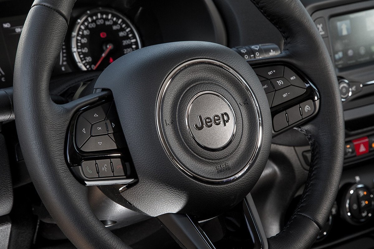 El Jeep Renegade estrena dos nuevas versiones: Night Eagle II y Deserthawk