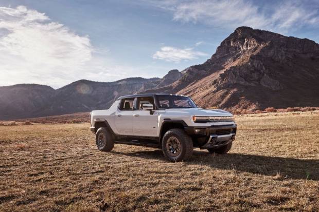 El primer GMC Hummer EV, subastado por una buena causa por 2,5 millones de dólares