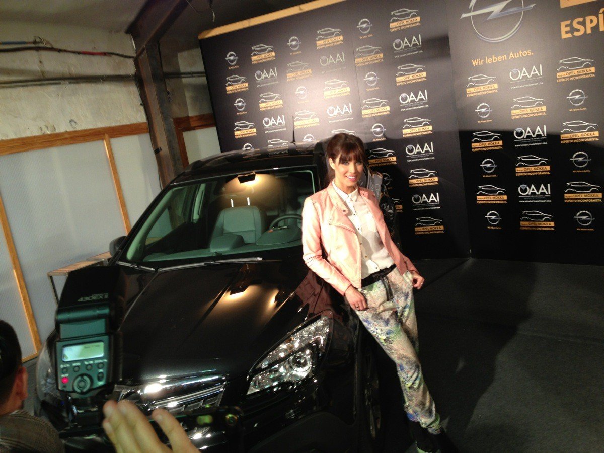 Pilar Rubio y Opel Mokka padrinos contra la adicción a Internet