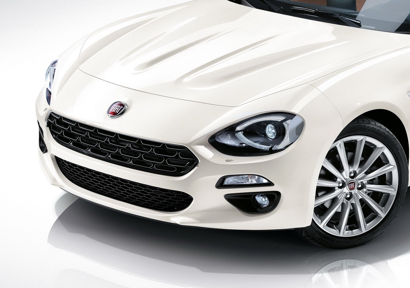 Fiat 124 Spider, primeras fotografías y datos oficiales 