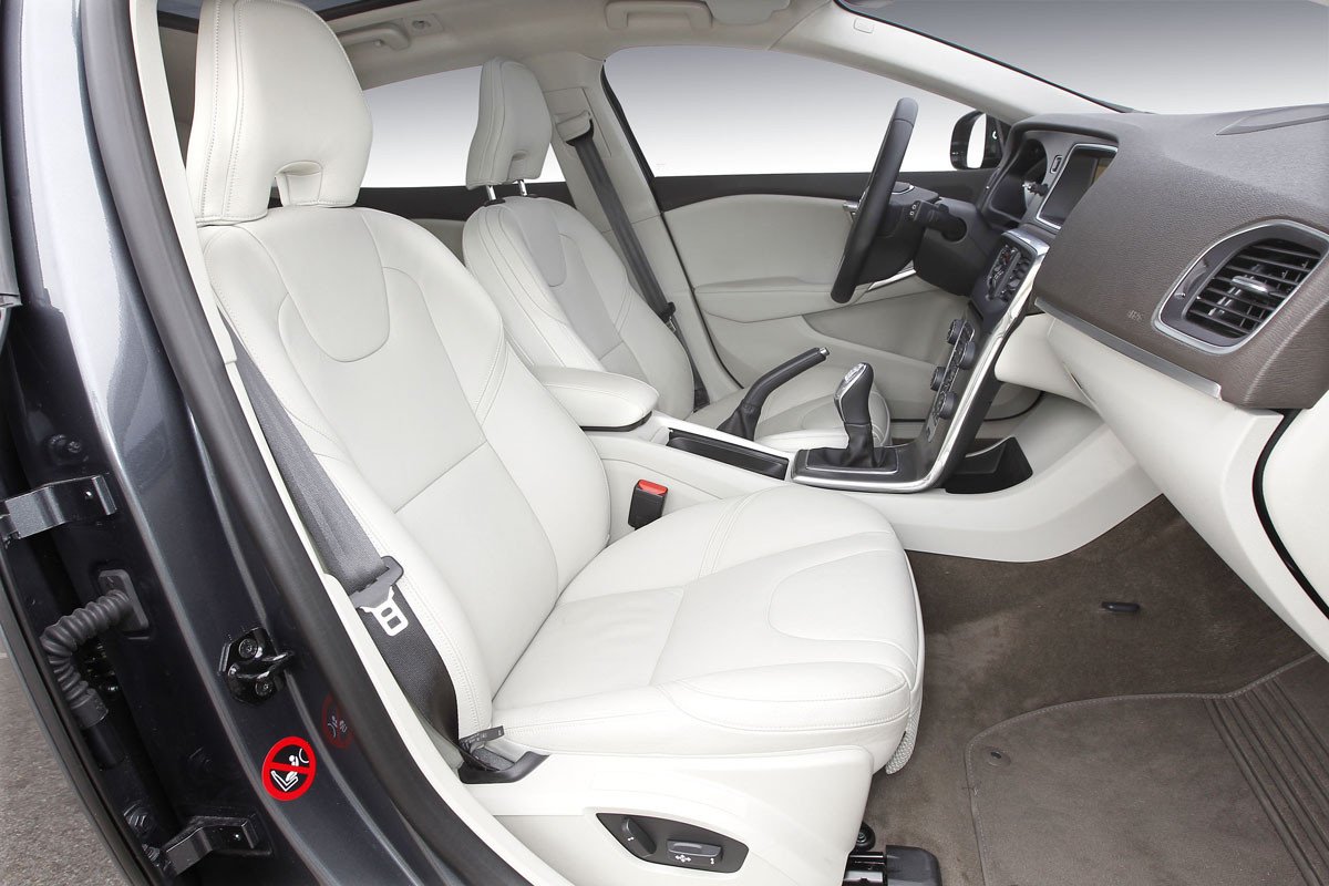 Prueba 10: Volvo V40 D3, un diesel muy premium