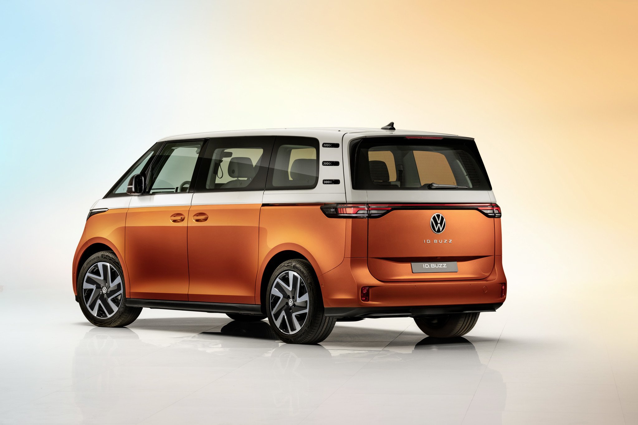 Ya está a la venta el Volkswagen ID. Buzz: conoce su gama, precios y cuándo llegará