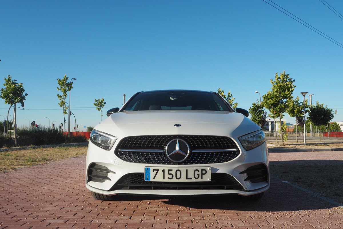 Prueba y opinión del Mercedes Clase A 250 e: precio e interior del híbrido enchufable