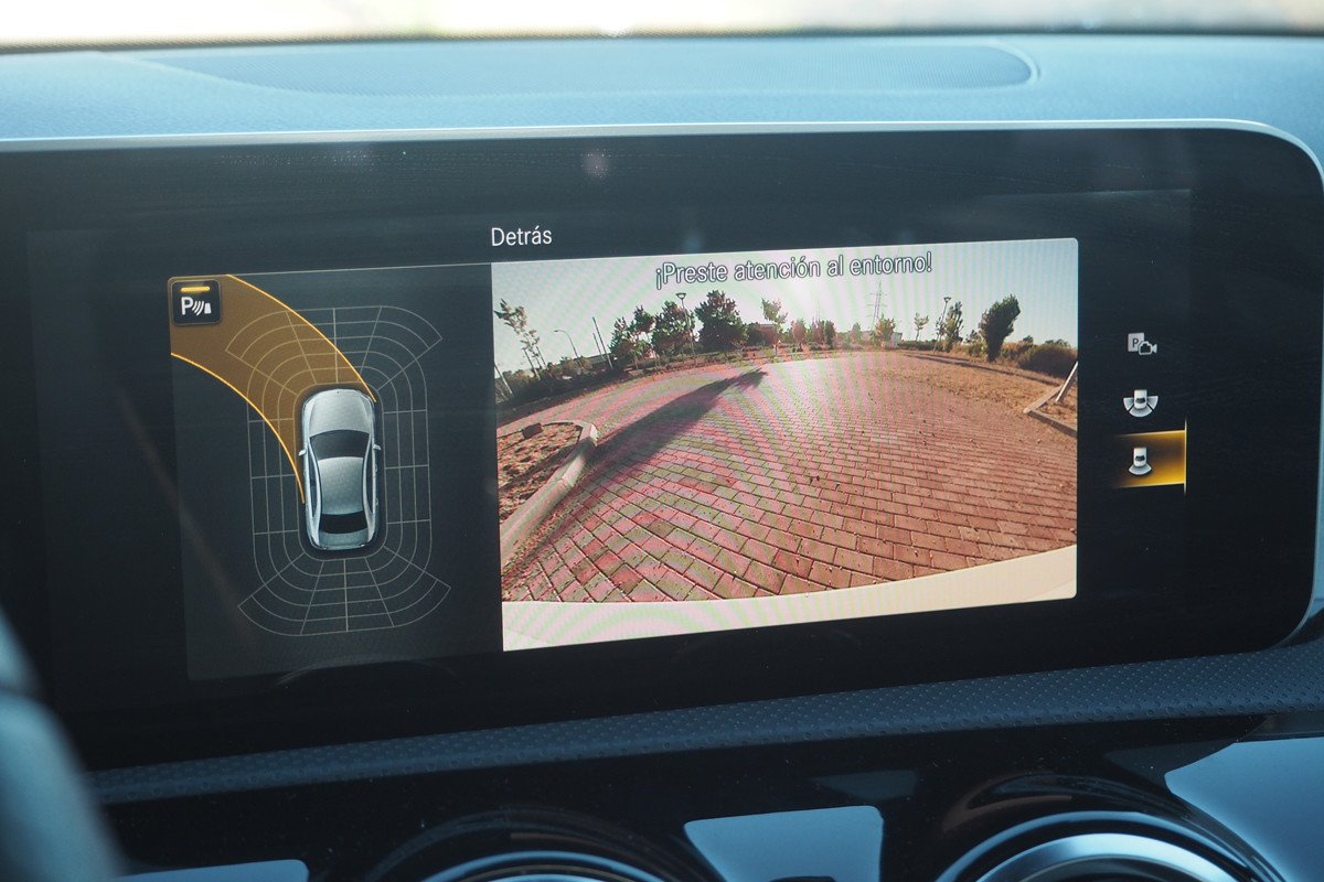 Prueba y opinión del Mercedes Clase A 250 e: precio e interior del híbrido enchufable