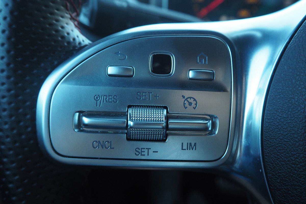 Prueba y opinión del Mercedes Clase A 250 e: precio e interior del híbrido enchufable