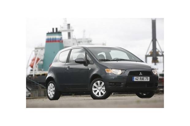 Mitsubishi Colt, ya a la venta