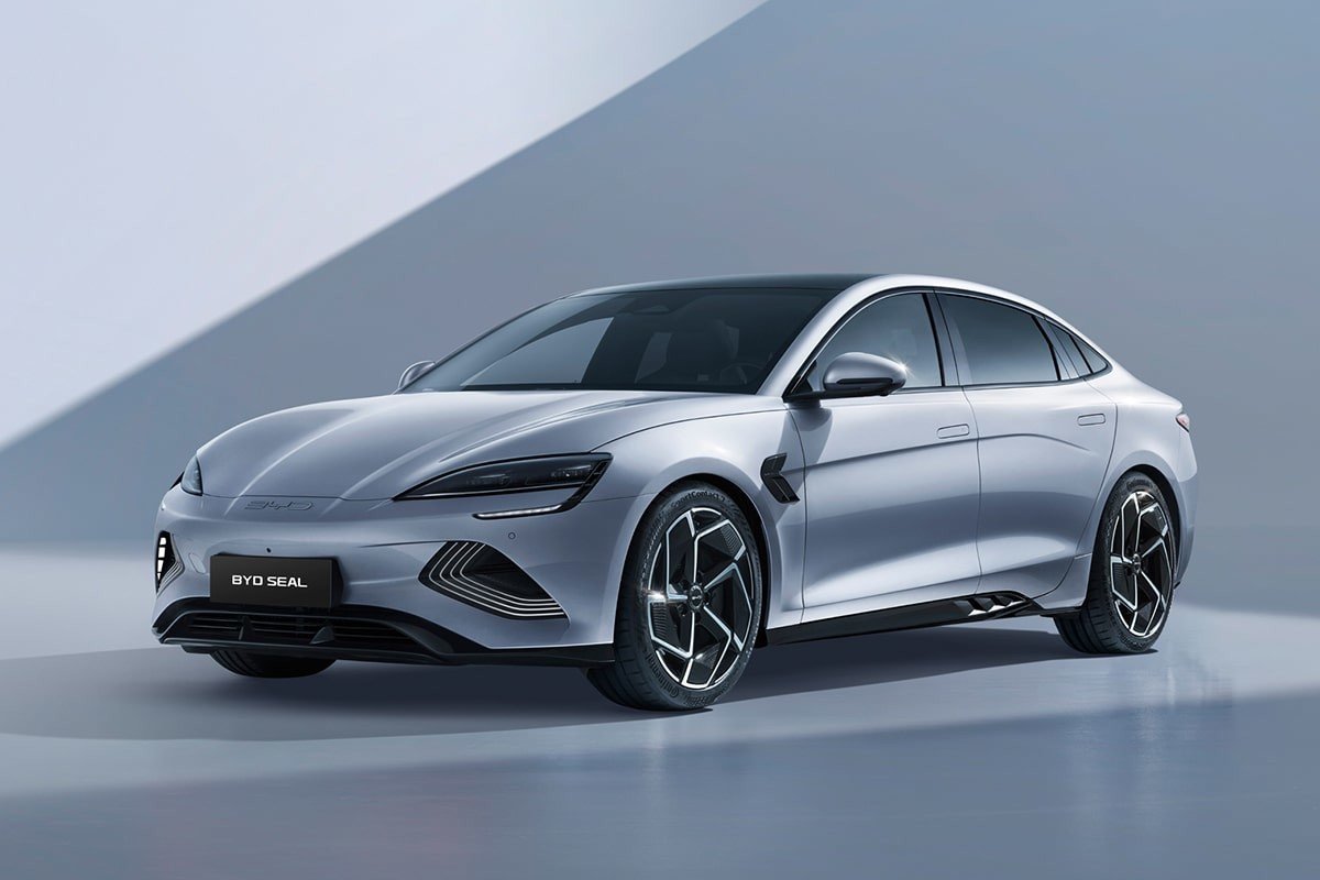3 importantes rivales para el nuevo Tesla 3