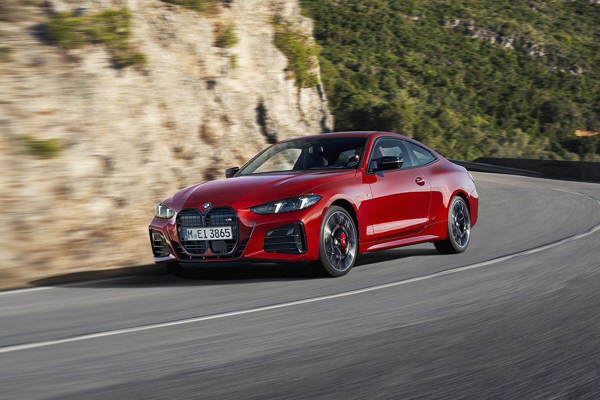 Nuevos BMW Serie 4 y M4 Coupé y Cabrio 2024: innovación y rendimiento en tamaño medio