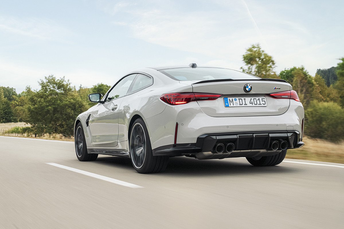 Nuevos BMW Serie 4 y M4 Coupé y Cabrio 2024: innovación y rendimiento en tamaño medio