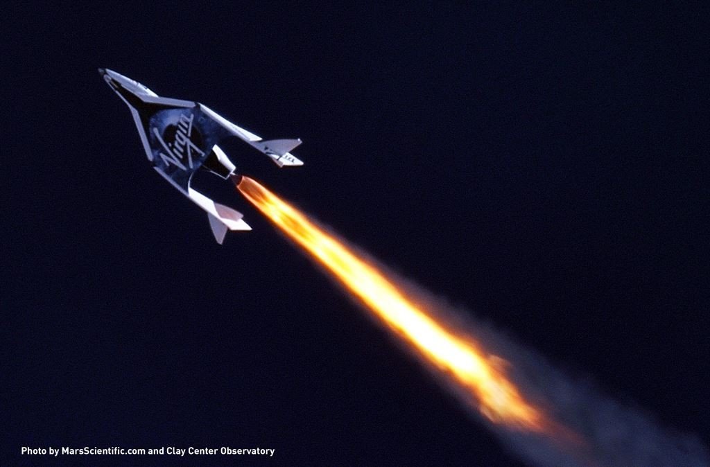 Land Rover crea un concurso para ir al espacio con Virgin Galactic