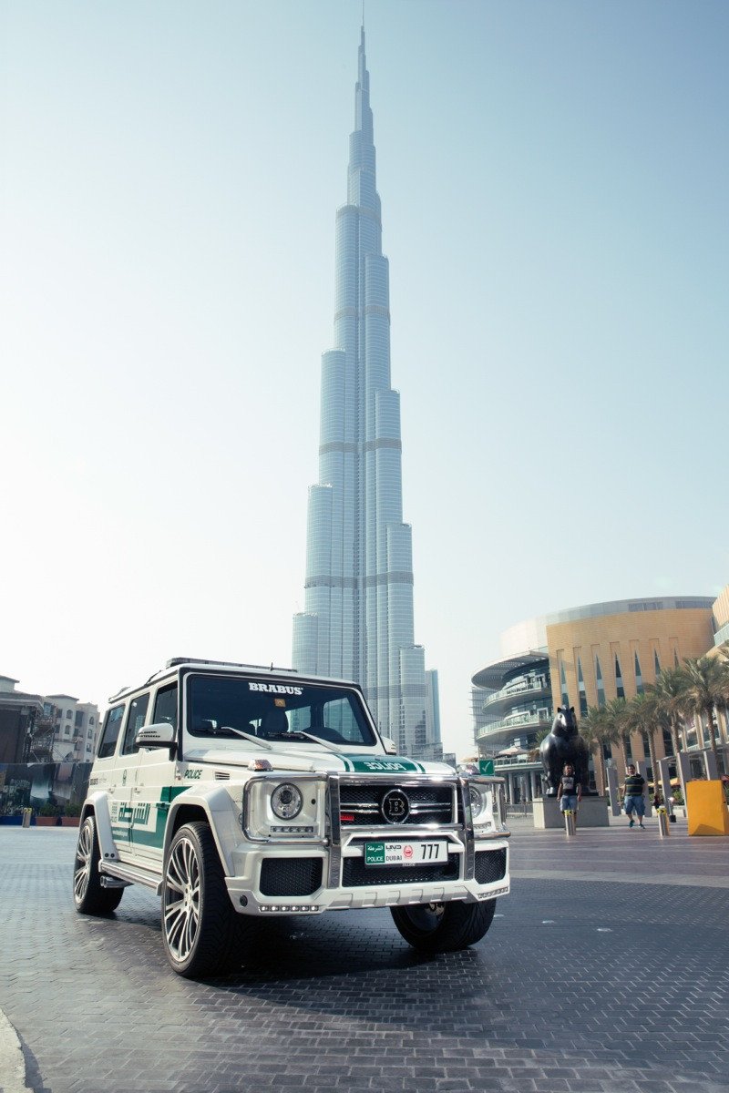 BRABUS B63S-700 Widestar, el coche de la policía de Dubái