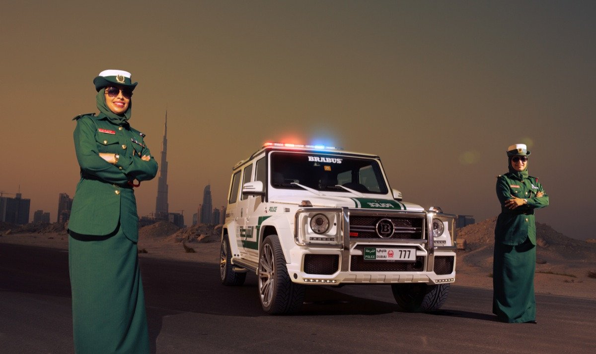 BRABUS B63S-700 Widestar, el coche de la policía de Dubái
