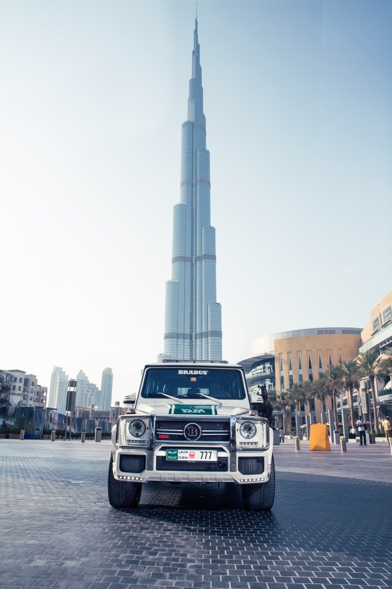 BRABUS B63S-700 Widestar, el coche de la policía de Dubái